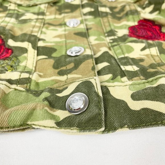 3/$25 Little Lass Kids Camo Vest with Rose Embroidery - Size 3T - Picture 2 of 5